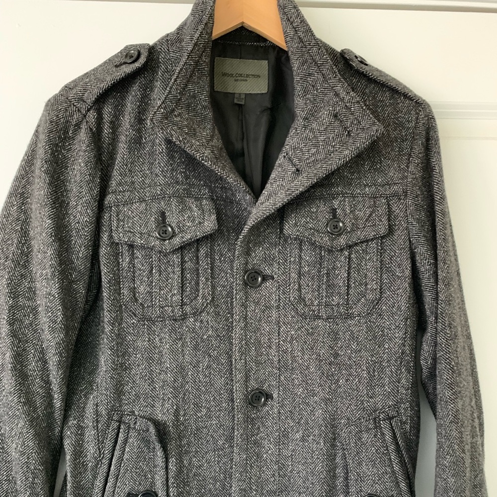 Men’s Uniqlo Short Wool Peacoat - Small